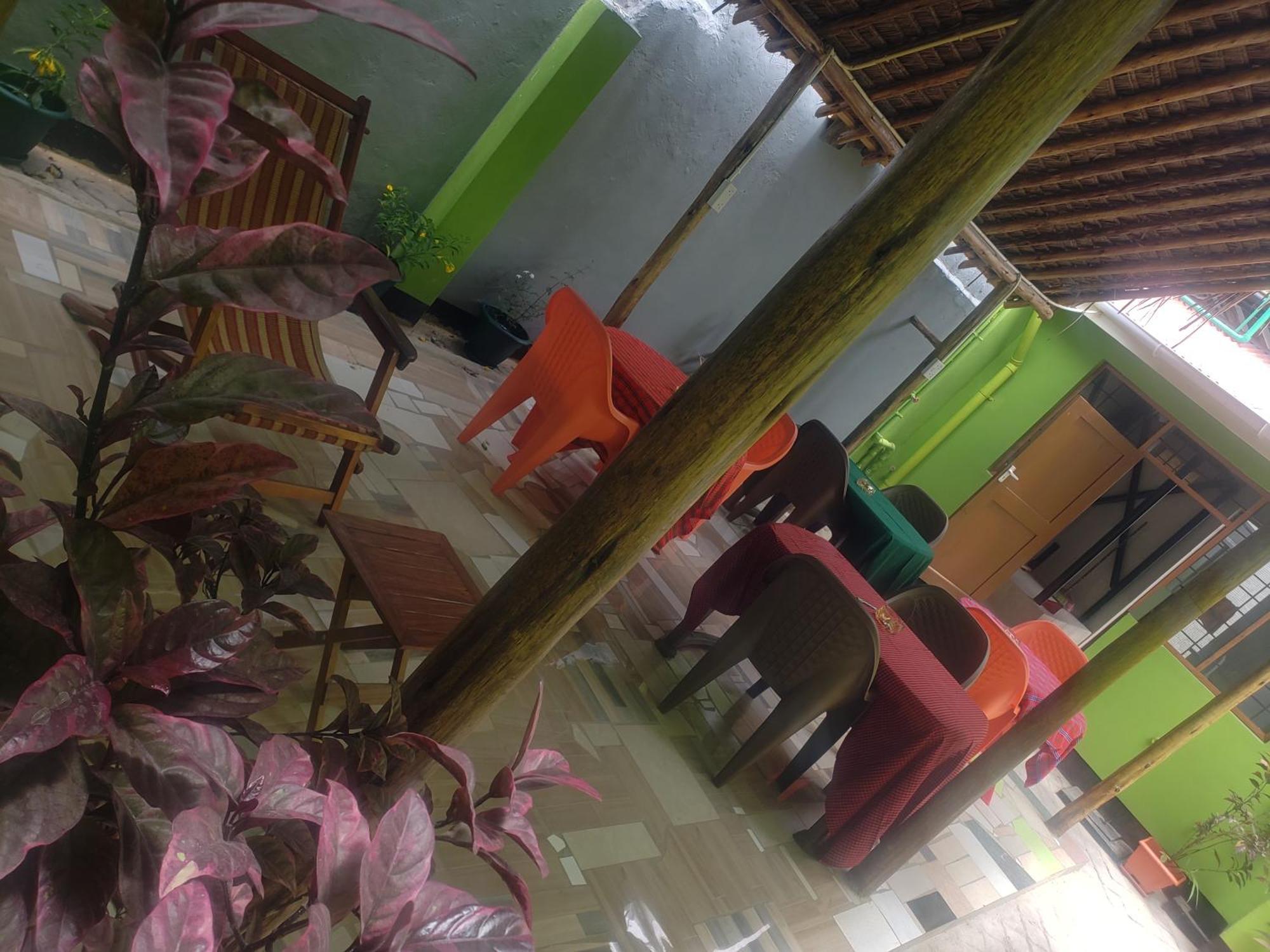 L&J Modern Backpackers Bnb Dar es Salaam Ngoại thất bức ảnh