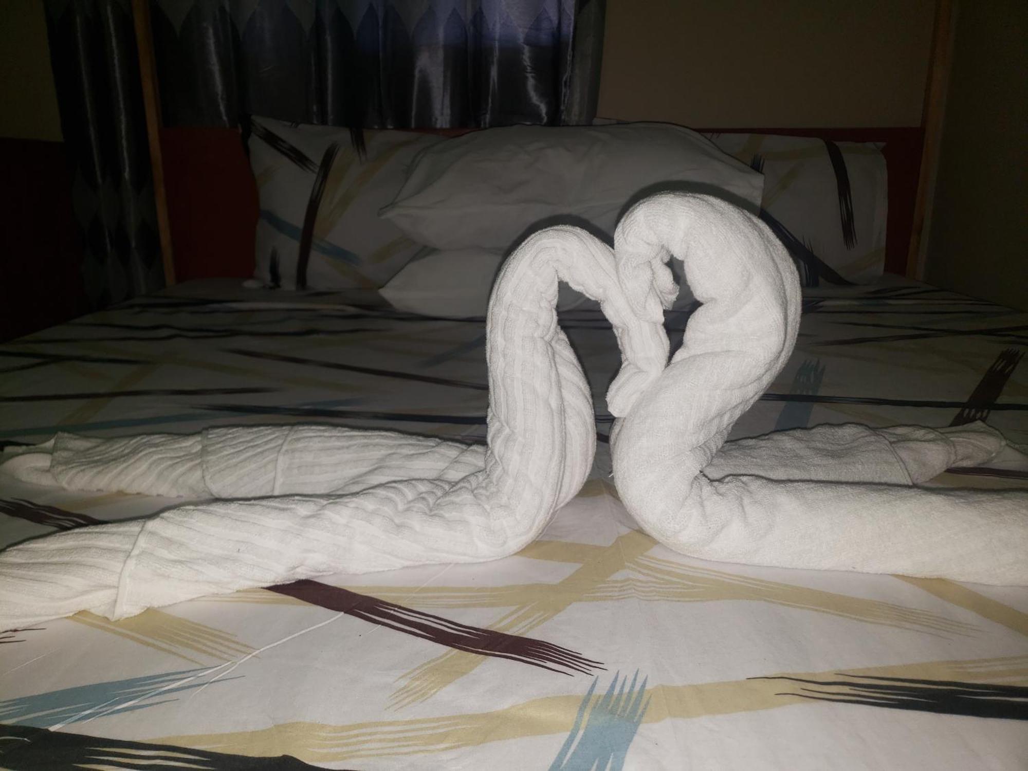 L&J Modern Backpackers Bnb Dar es Salaam Ngoại thất bức ảnh
