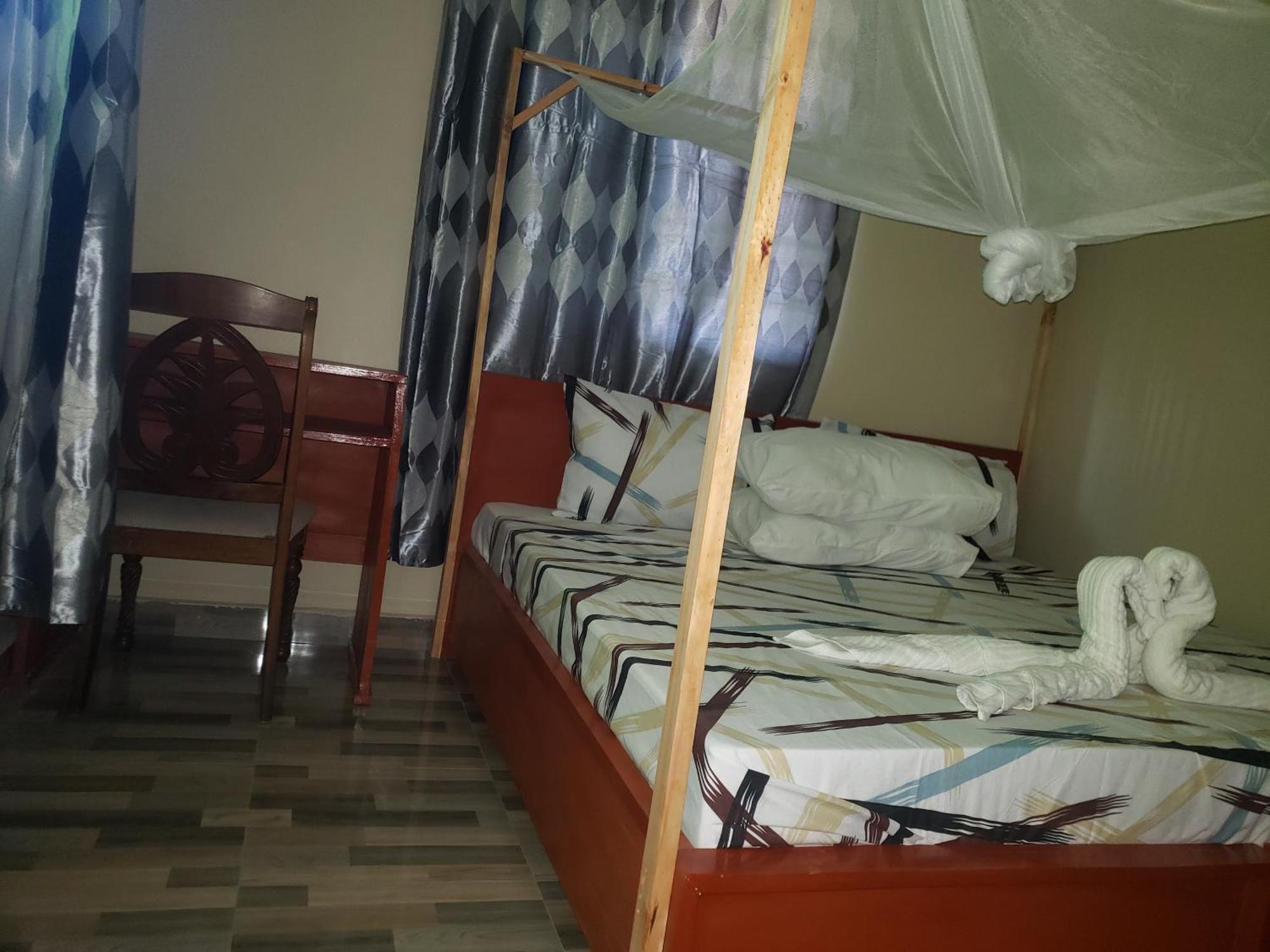 L&J Modern Backpackers Bnb Dar es Salaam Ngoại thất bức ảnh