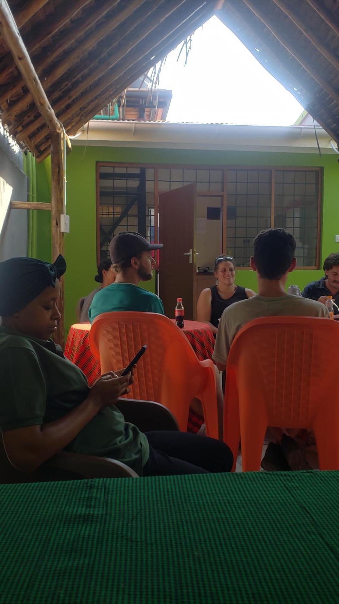 L&J Modern Backpackers Bnb Dar es Salaam Ngoại thất bức ảnh